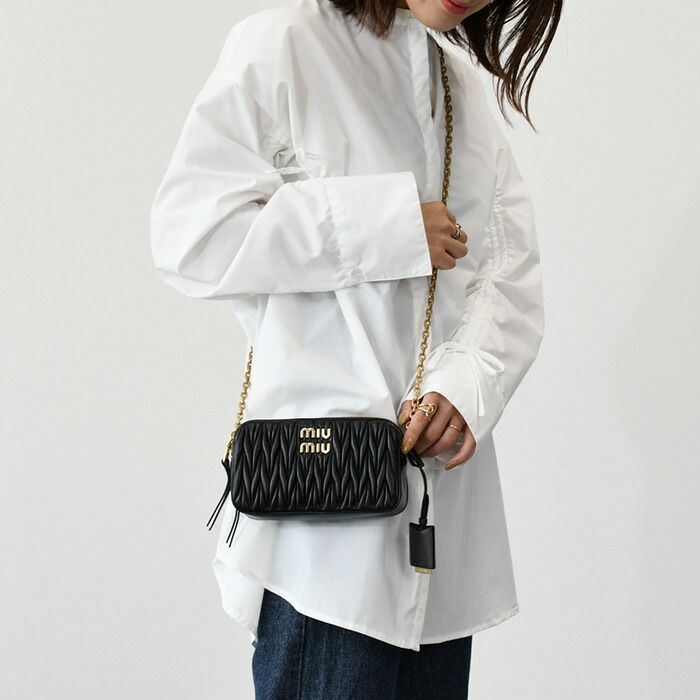 MIU MIU ミュウ ミュウ バッグ 鞄 マテラッセミニチェーンショルダー