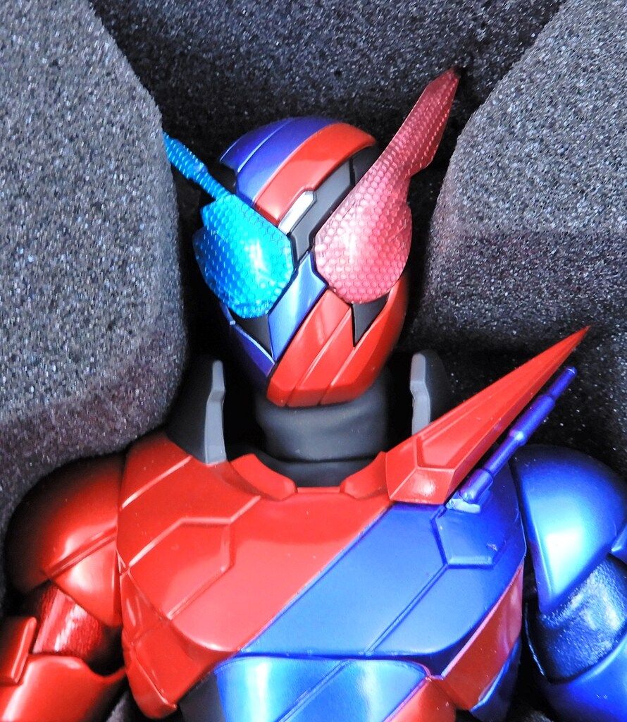 メディコム・トイ RAH GENESIS 仮面ライダービルド 仮面ライダー