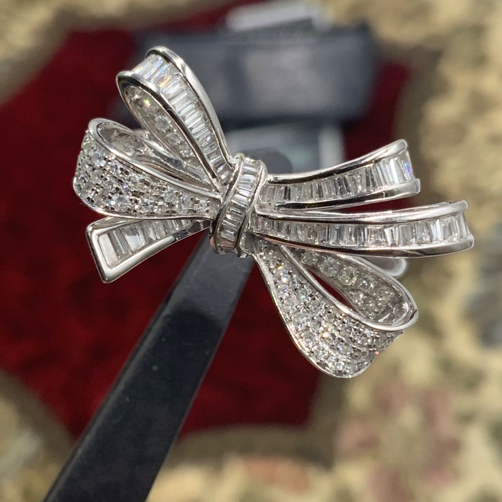 K18WG リボンモチーフ ダイヤリング 5.7g 約17.5号 0.8ct - メルカリ