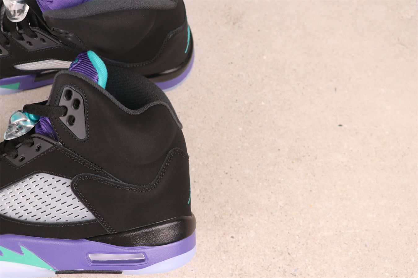 今日特価】Air Jordan エア ジョーダン AJ5 136027-007 ブラック