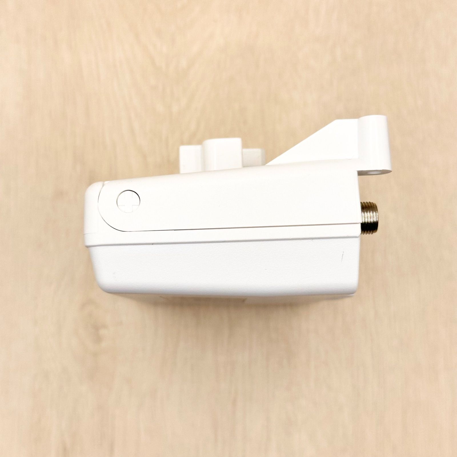 卓上ブースター　NIPPON ANTENNA CS・BS卓上型ブースター NAVBC22CSE-BP: テレビ受信用機器