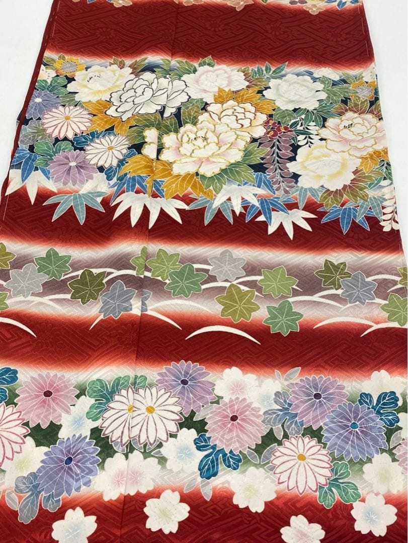 振袖 仮絵羽 手描友禅 金駒 金彩 紋意匠 振り布付き 正絹 未仕立て品 八掛付 振袖 仮絵羽 京友禅 横段 金駒 紋意匠 正絹 未仕立て品 八掛付き