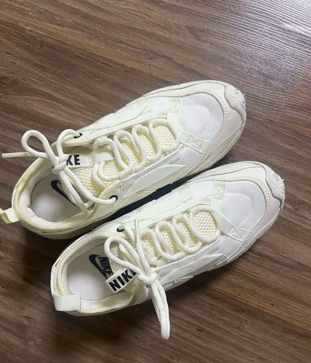 NIKE(ナイキ) tc 7900 サミットホワイト 225mm
