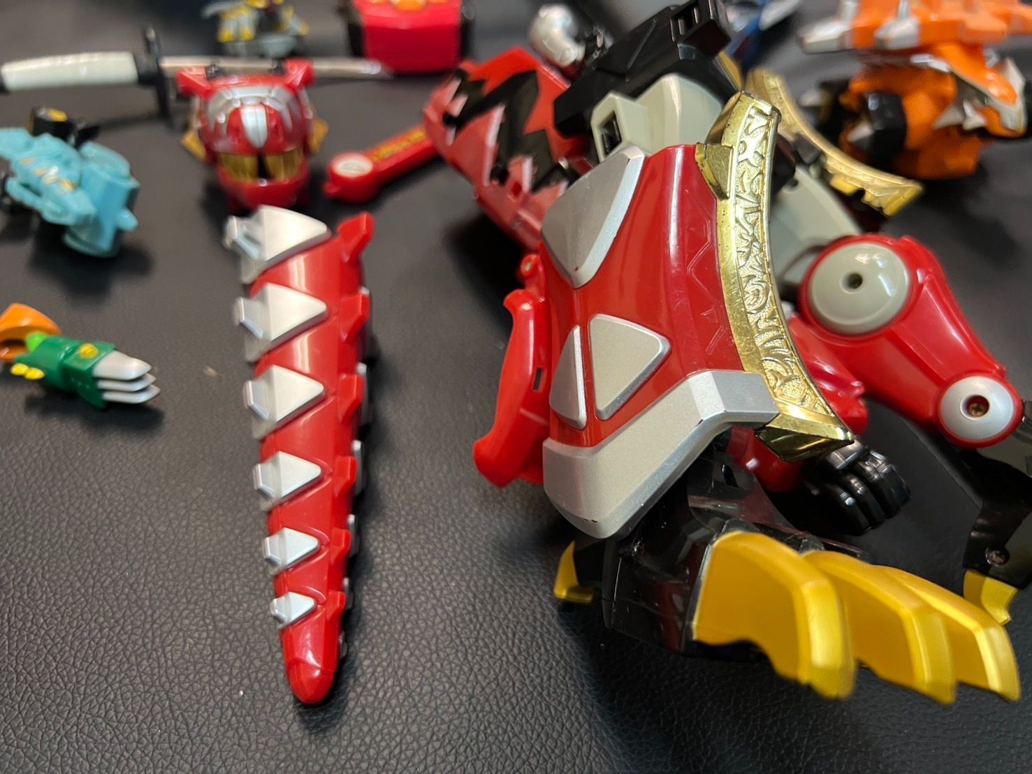 大量 まとめ売り】スーパー戦隊 仮面ライダー DXロボ 武器