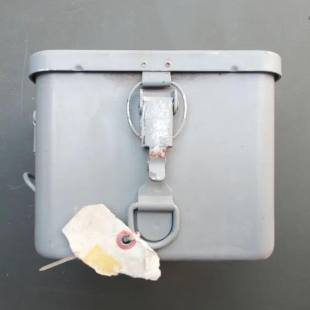 H*y様 米軍 実物 信号弾 コンテナケース H*y様 米軍 実物 信号弾 コンテナケース ミリタリーボックス｜｜ミリタリー