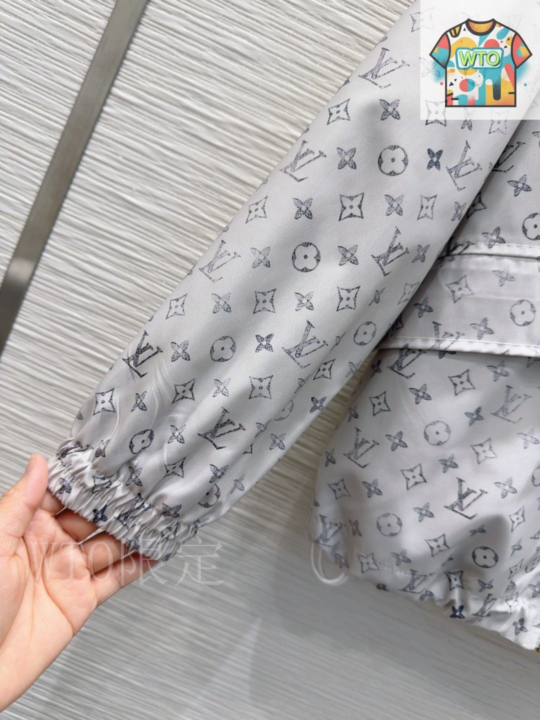 定価54万円　最終価格　ルイヴィトン ピーコート　ジェンダーフリー 4103422D0041_m1_a002.jpg