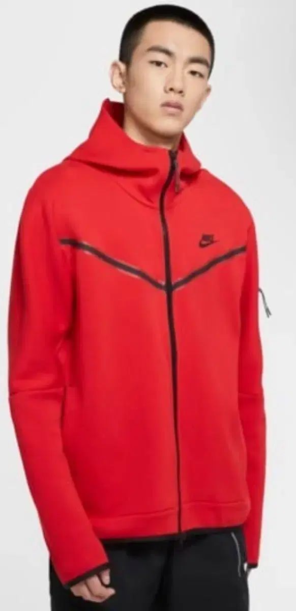 Nike(ナイキ） テックフィット レッド 限定品 ほぼ 新品
