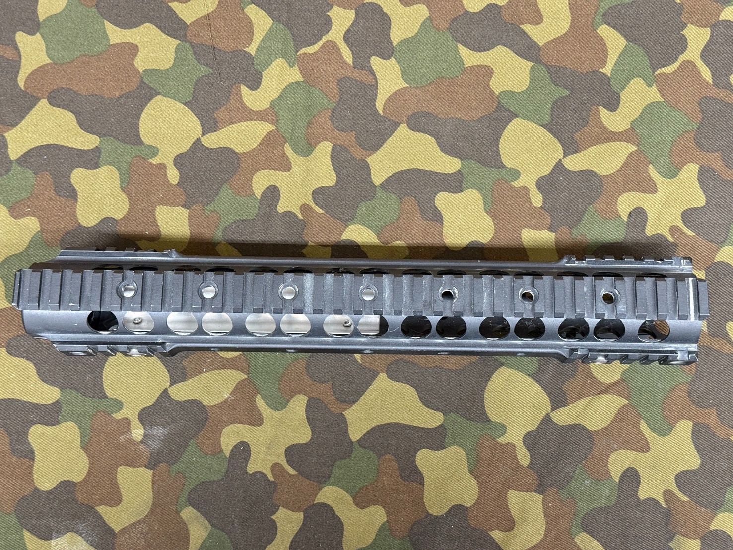 中古品 URX3.1M4ハンドガード - メルカリ