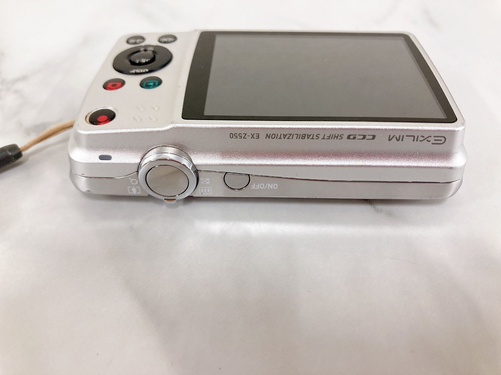 CASIO EX-Z550（ジャンク） CASIO EXILIM EX-Z550 シルバー【ジャンク品】【カメラ】 - メルカリ