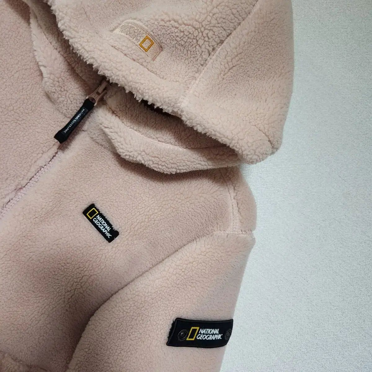 激安︎ナショナルジオグラフィック　ボアフリースキッズ130 イエロー National Geographic(ナショナルジオグラフィック) キッズ ボア