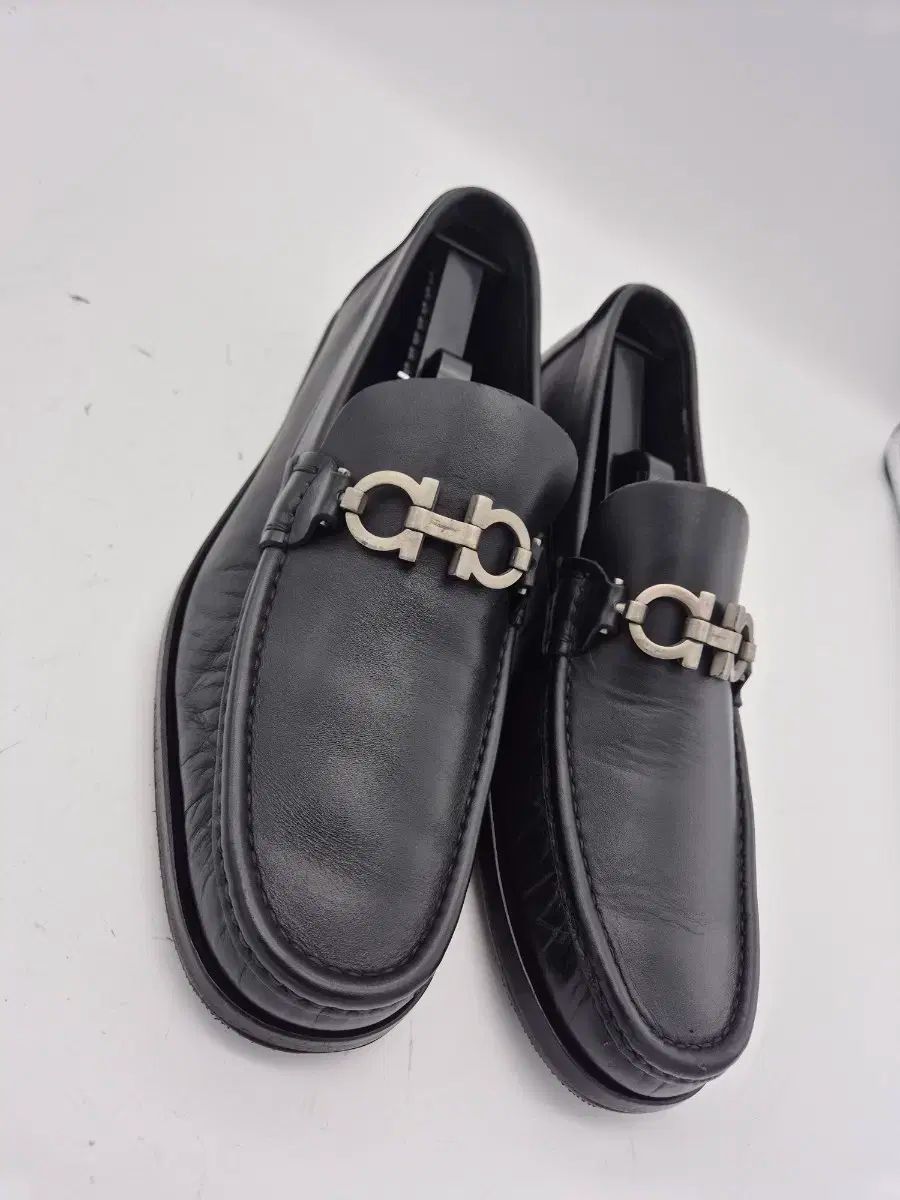 FERRAGAMO フェラガモ ガンチーニ 黒 ローファー 270 サイズ