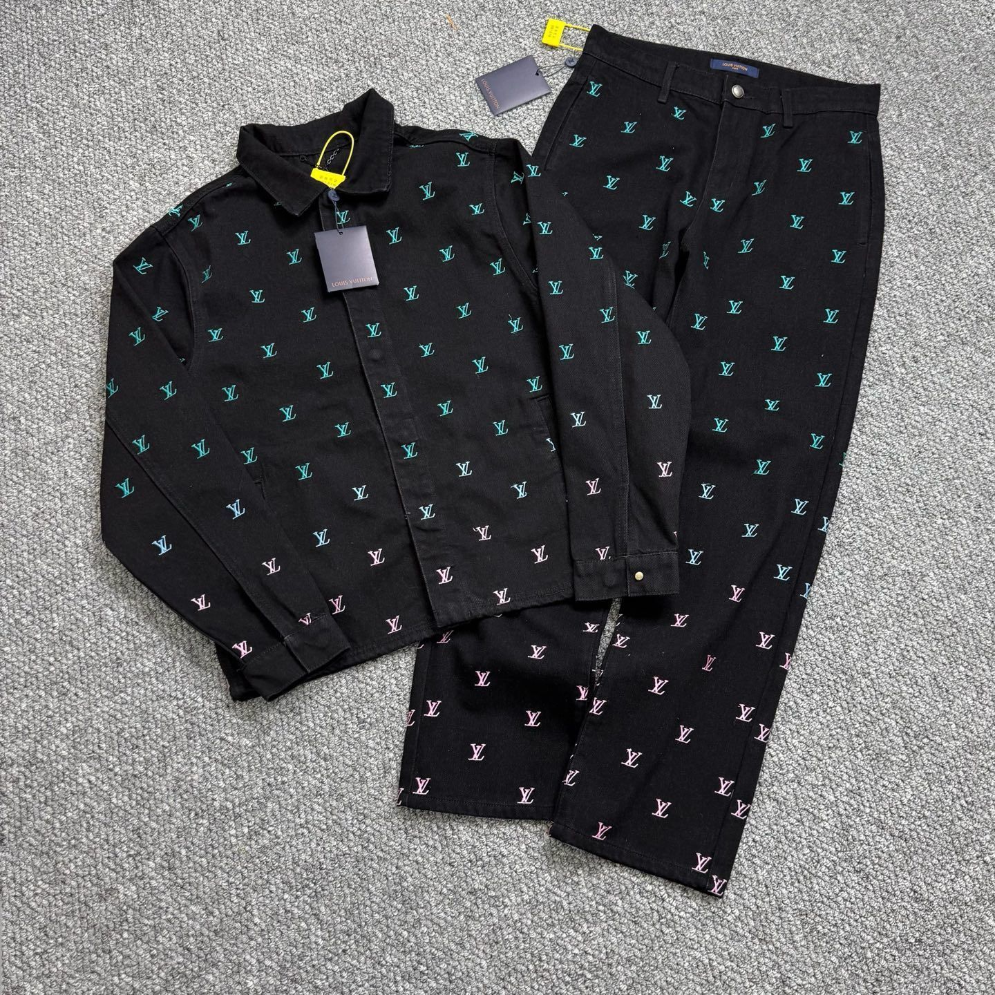 LOUIS VUITTON セット 今日特価】Louis Vuitton 25SS フェリックス コレクション LV