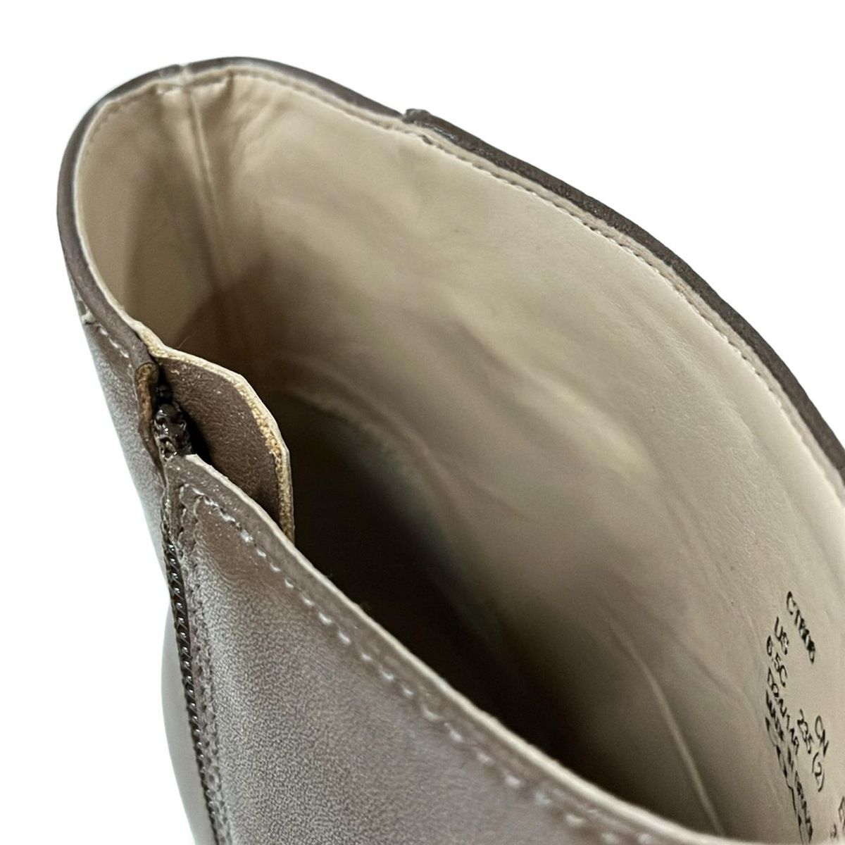 ブラウン レザー