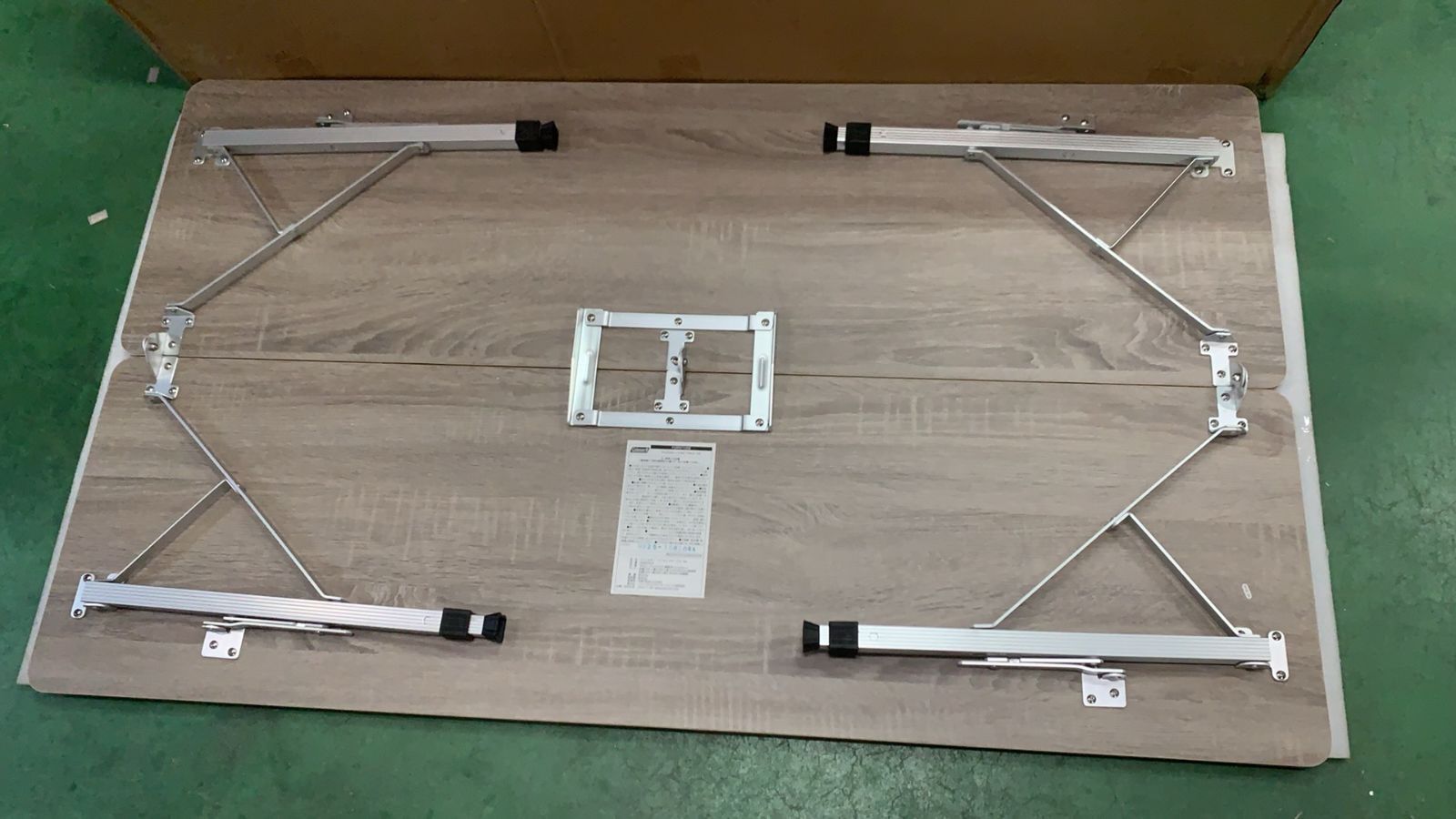 Coleman フォールディングリビングテーブル120