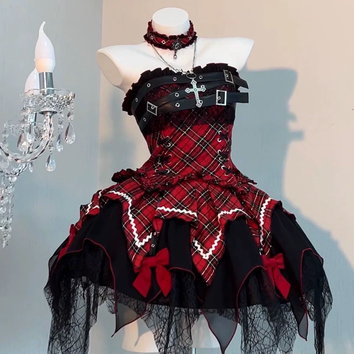 新品未使用 2024年秋冬発売 甜辣ロック風 アビゴスロックセットアップ 抹胸トップス+フレアスカート+チョーカー付き 撮影会 舞台演出 推し活 イベント用 大人レディース プレゼントにも最適