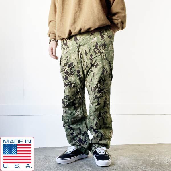 実物 米軍 US NAVY NWU AOR 2 迷彩 TYPE 3 コンバットパンツ M-R デジカモ カーゴ パンツ サバゲー アメリカ製 D 150-25-0049 ZV