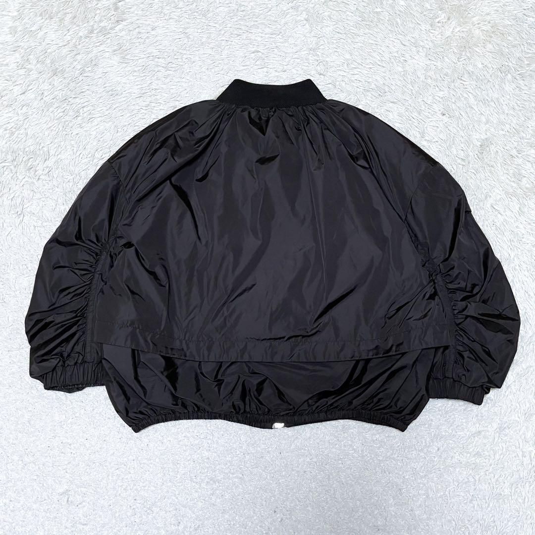極美品✨希少モデル✨モンクレール MA-1 ショート丈ナイロンジャケット 黒 極美品希少モデルモンクレール MA-1 ショート丈ナイロン