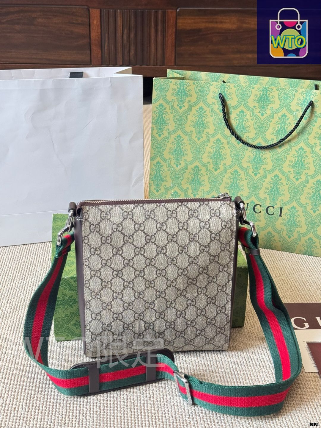 関税無料！送料込み【GUCCI】グッチ GG クロスボディバッグ GUCCI グッチ ボディバッグ 752565 9C2ST レディース クロス