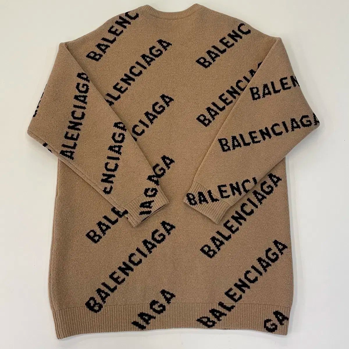 正規品 BALENCIAGA(バレンシアガ) マルチロゴ ニット セーター 