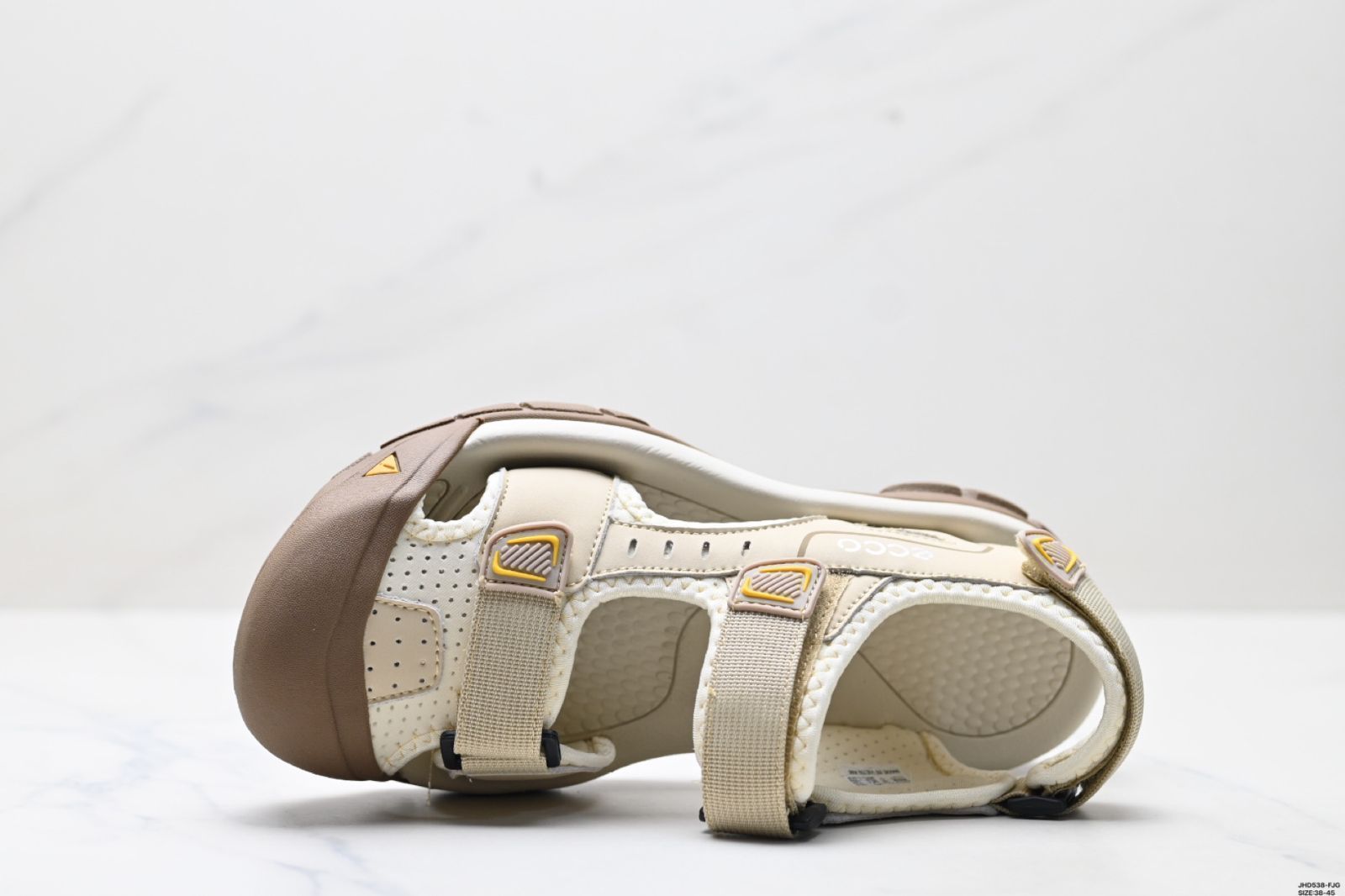 今日 ECCO メンズ ローカット ラセン式締め付け スポーツサンダル 夏用レジャー ネットワーク素材付き 在庫 価格