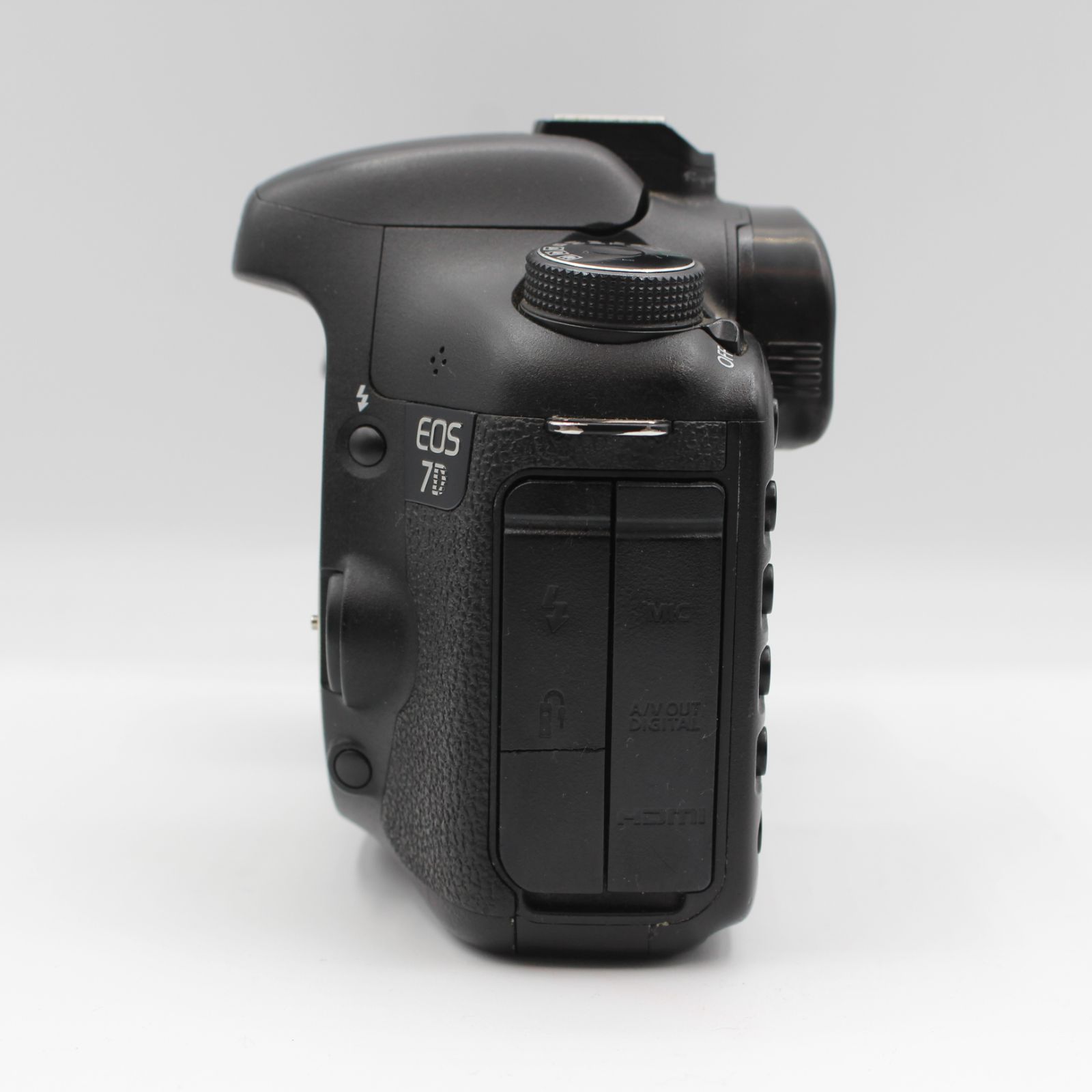732)Canon デジタル一眼レフカメラ EOS 7D ボディ キャノン