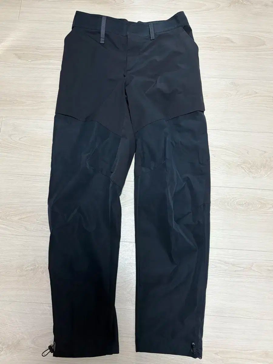 On running explorer pants