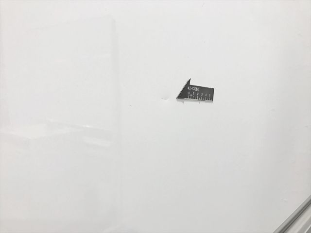 片面暗線入り シルバーメタリック