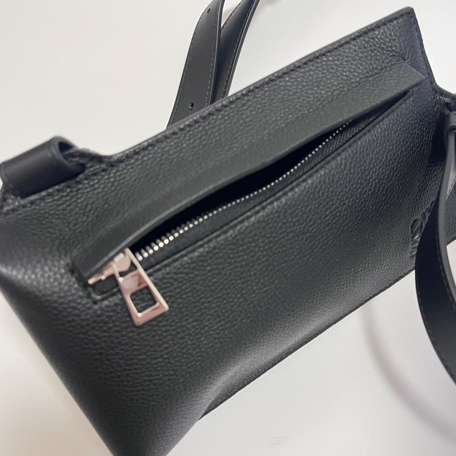 LOEWE バーティカル Tポケット - メルカリ