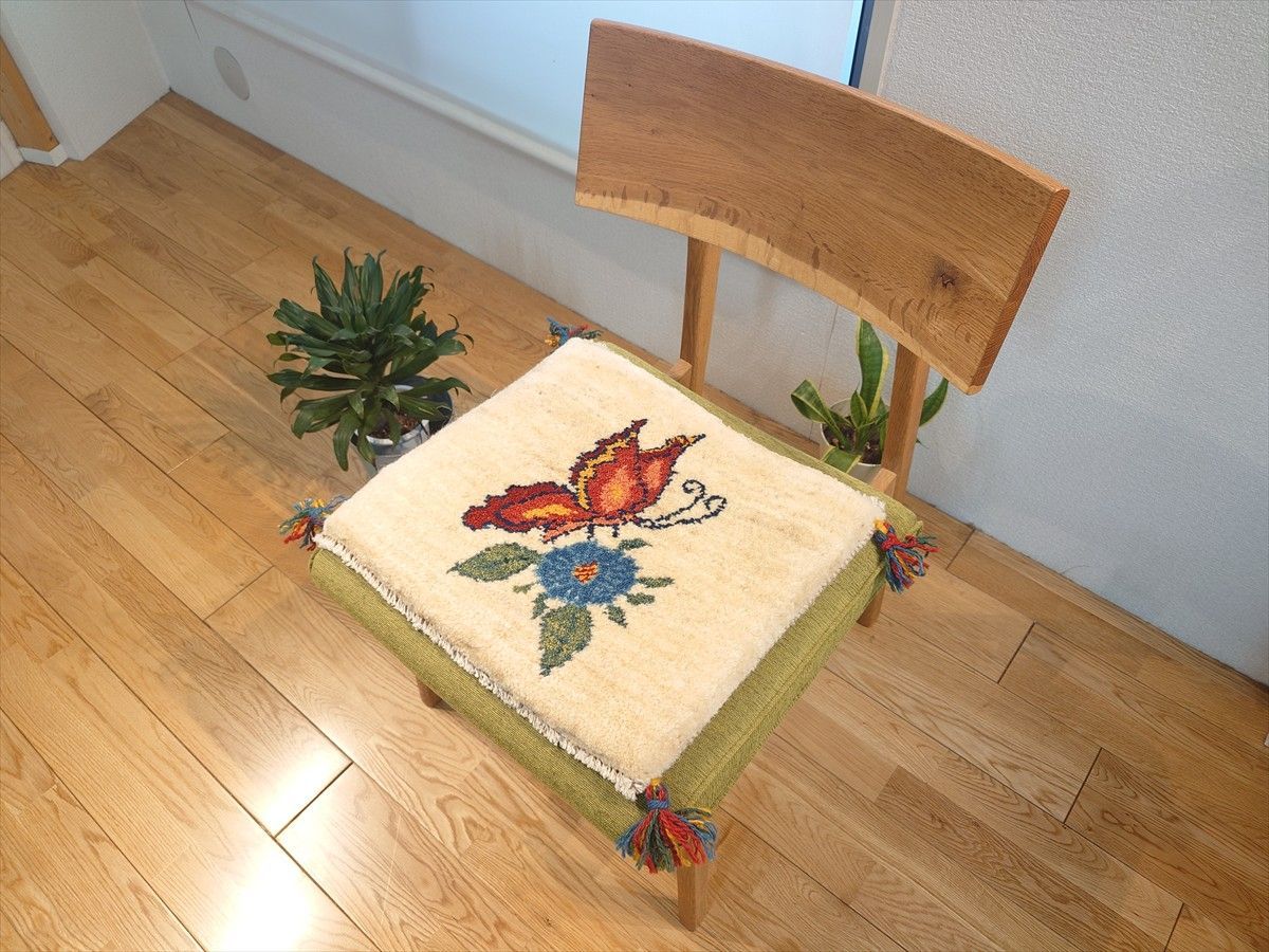 ペルシャ ギャッベ ミニマット ラグ 横42x38cm ベージュ 蝶と花 T7254