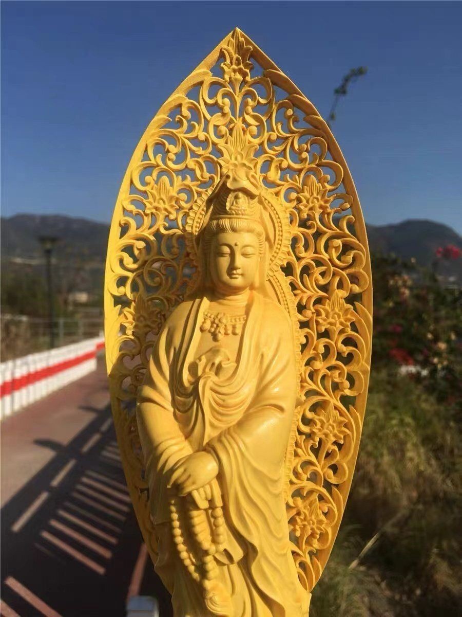 木製琵琶　ビワ　彫刻装飾付き　送料無料 阿弥陀如来立像 4.5寸 #457 台座 宝相華唐草 透彫り◇白檀 木彫