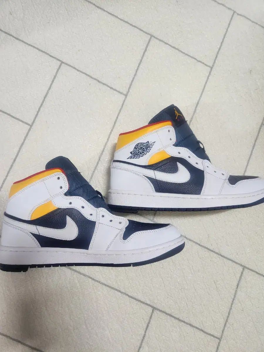 ジョーダン ミッド