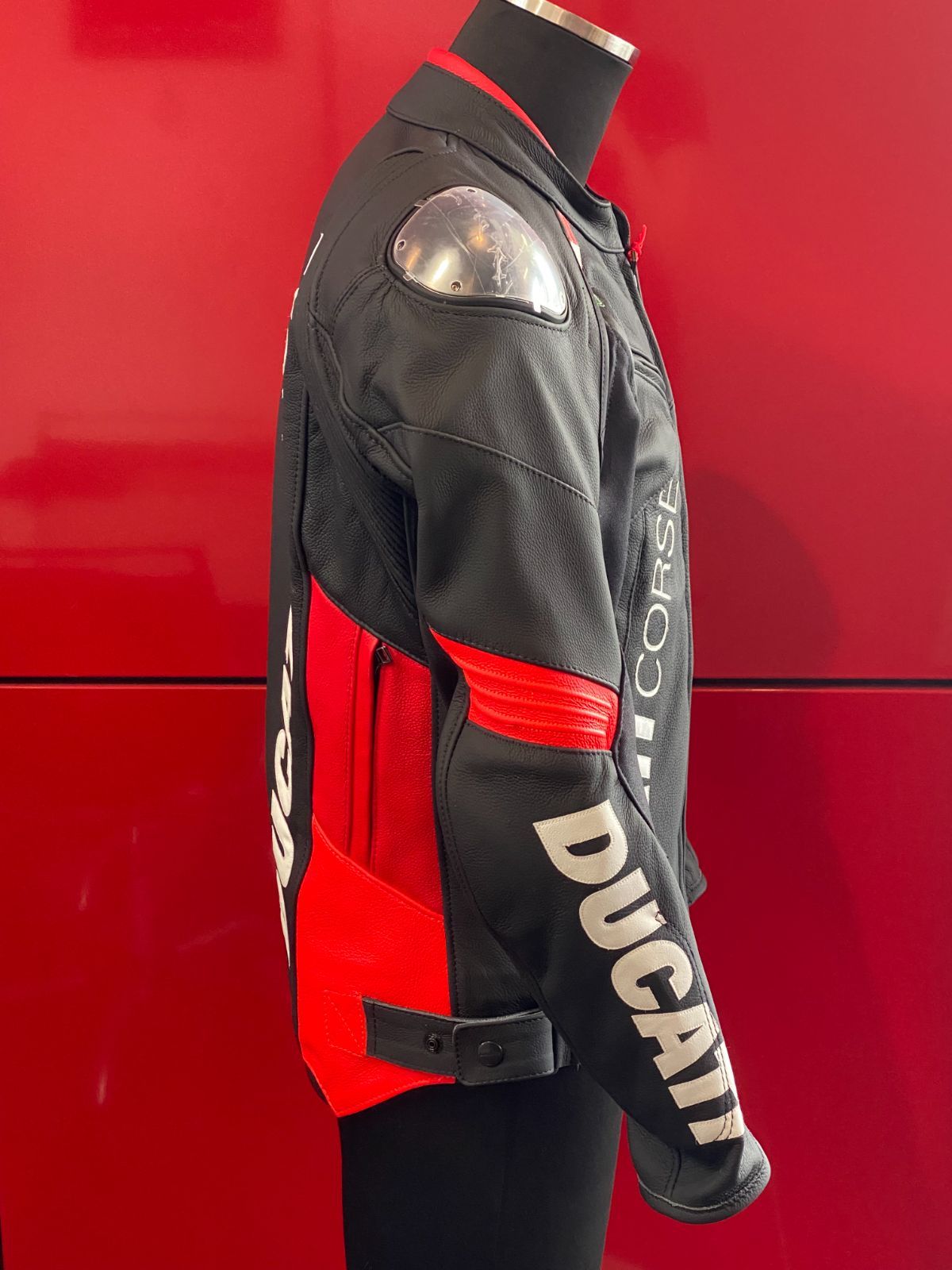 Ducati Corse C6 メンズ ジャケット 48ｻｲｽﾞ（Mｻｲｽﾞ相当） 新品未使用