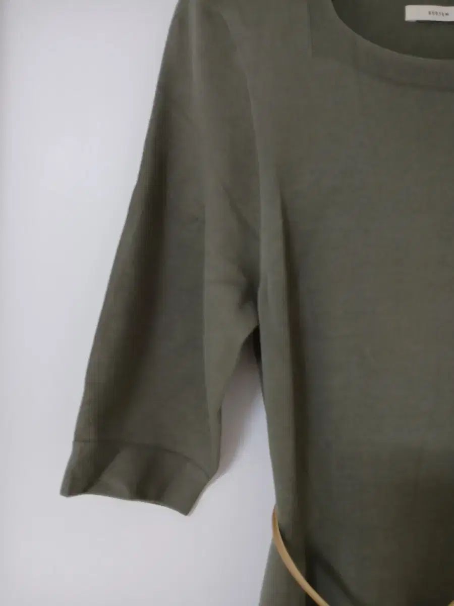 スリーブレス アシンメトリー