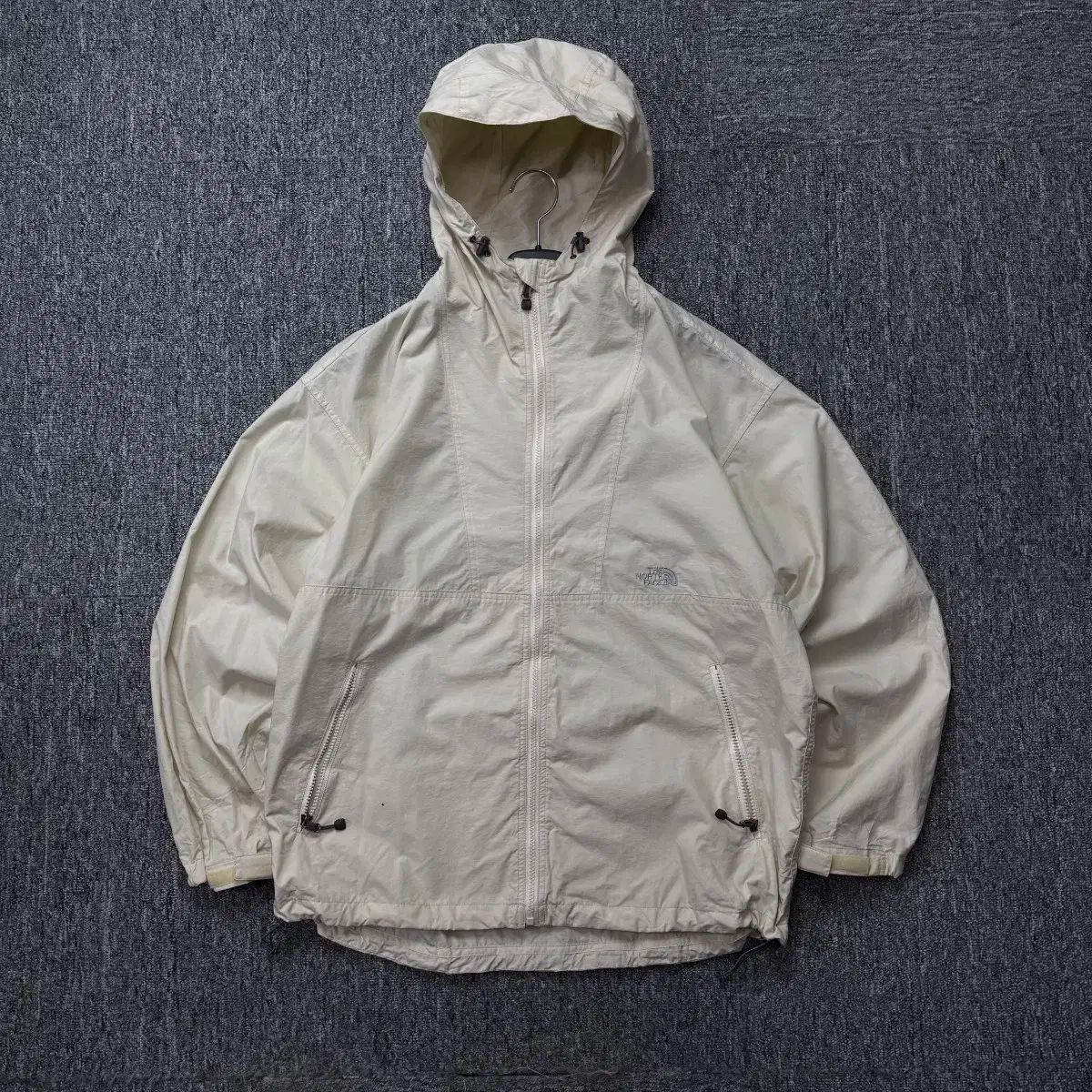 【雷市場（ポンジャン）商品韓国直送】 THE NORTH FACE(ザノースフェイス) ベージュ マウンテン ウインドブレーカー ジャケット