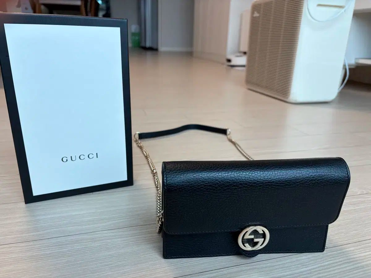 GUCCI グッチ インターロッキング チェーン ミニバッグ ブラック