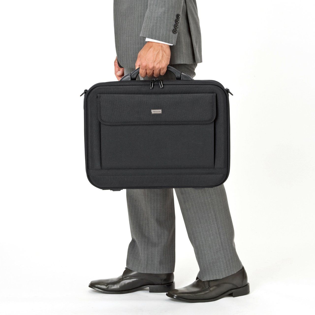 新品 サンワサプライ セミハードPCケース 耐衝撃 撥水加工 15.6インチワイド対応 BAG-EVA5BKN