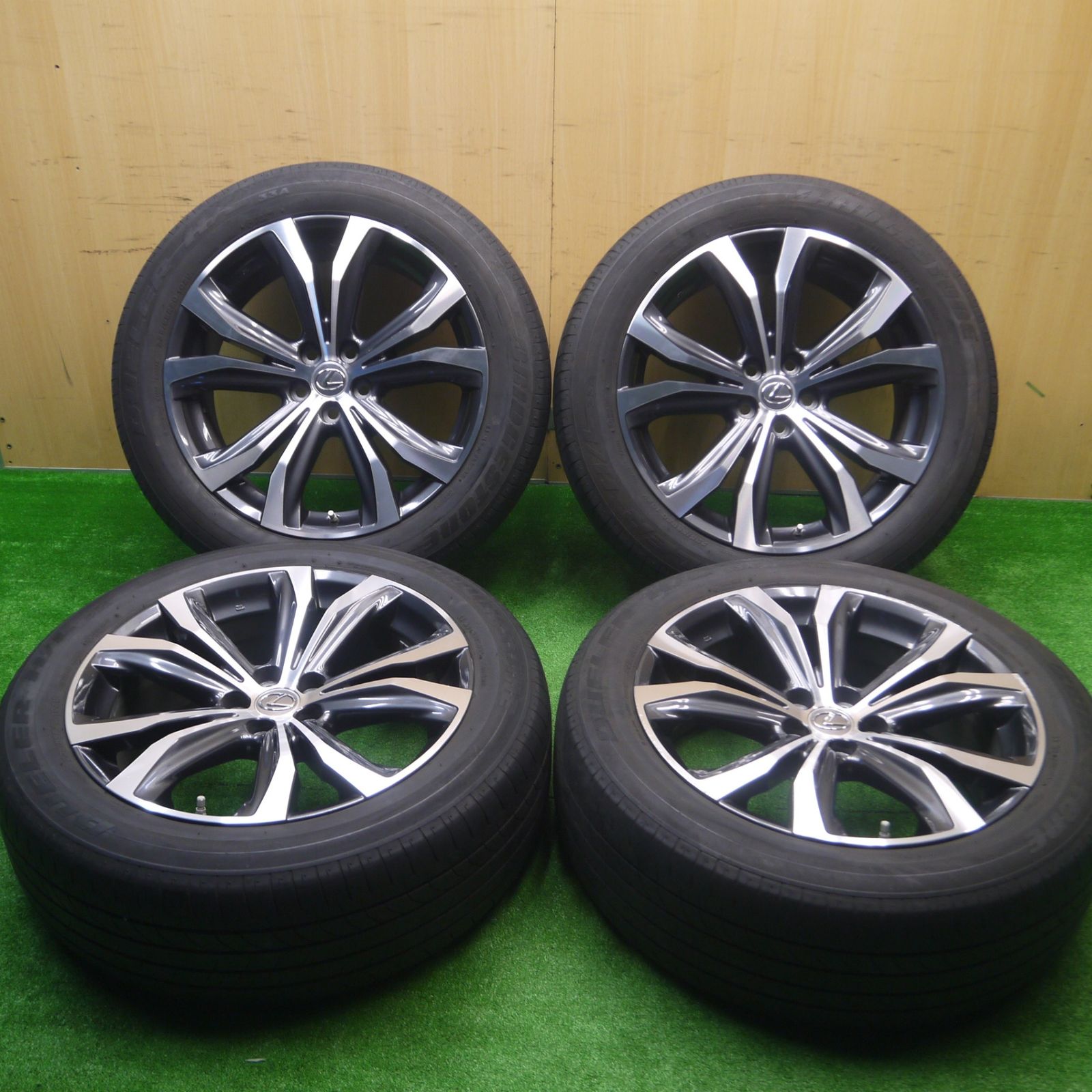 送料無料* 空気圧センサー付き☆レクサス RX バージョンL 純正 235 