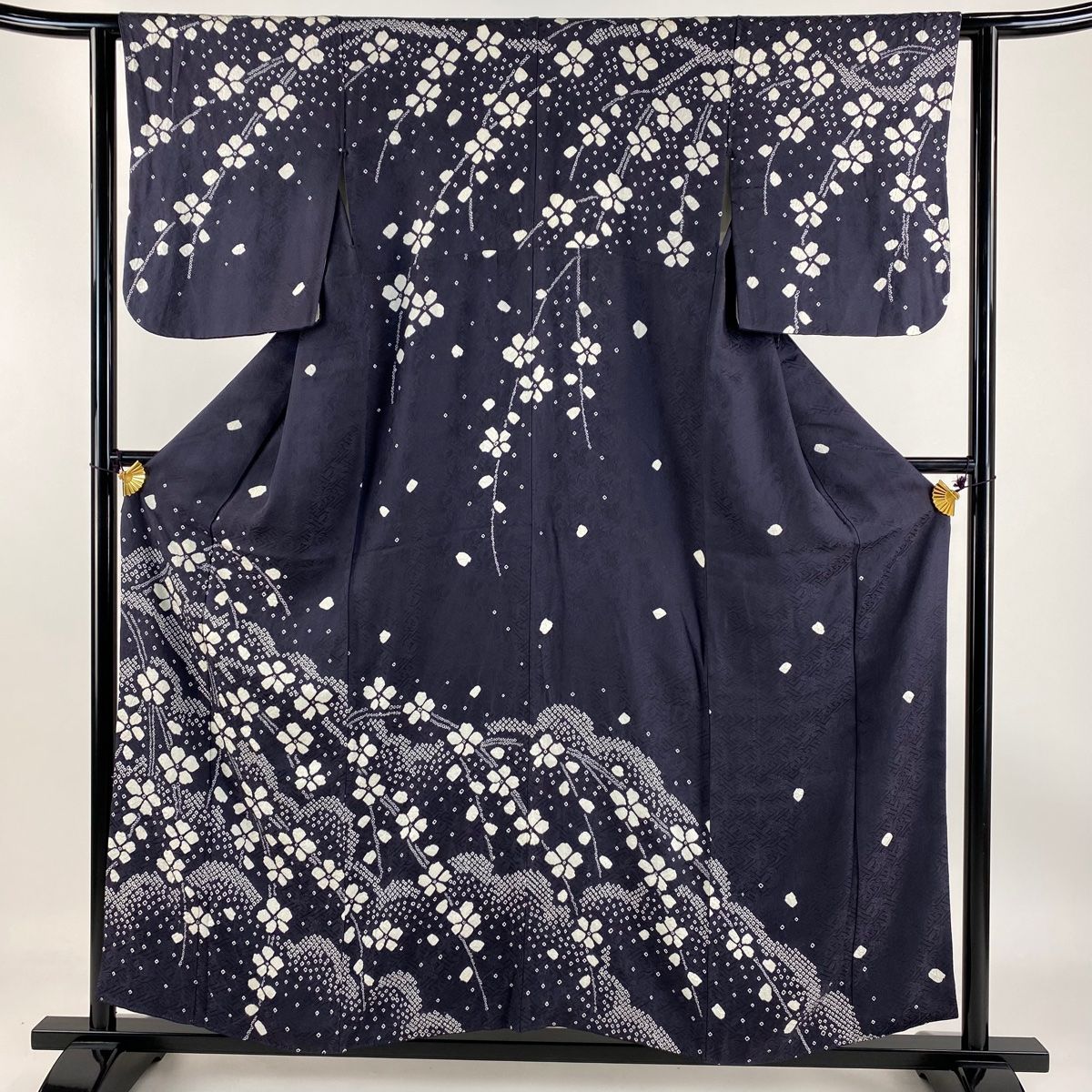 ✨ 新商品 【 有松絞り 】身丈155cm 桜文様 縦縞 紺地 絞り 夏 401 ✨ 新商品 【 有松絞り 】身丈155cm 桜文様 縦縞 紺地 絞り 夏 401