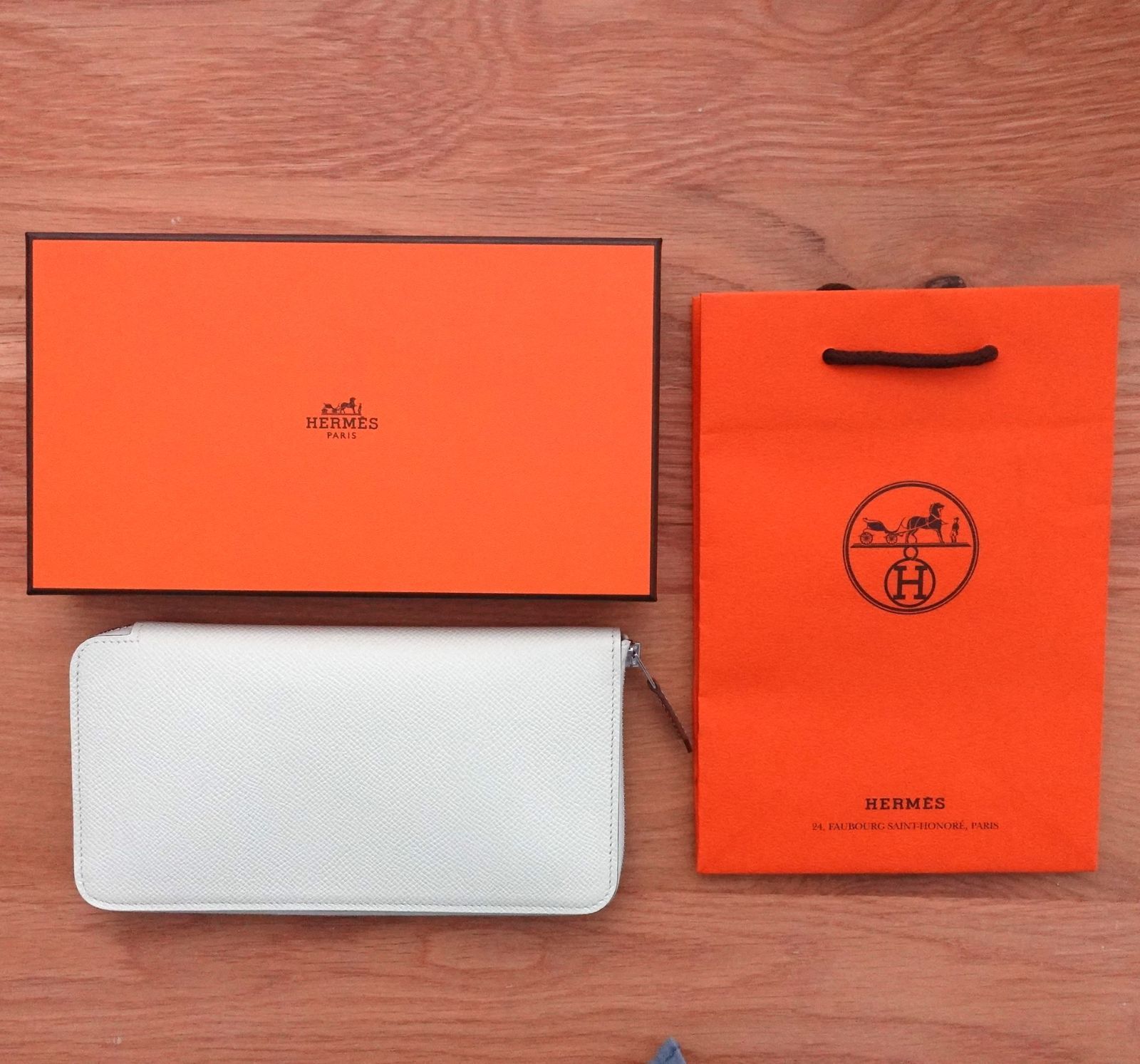 HERMES【新品・未使用・直営店仕入】エルメス アザップシルクイン 