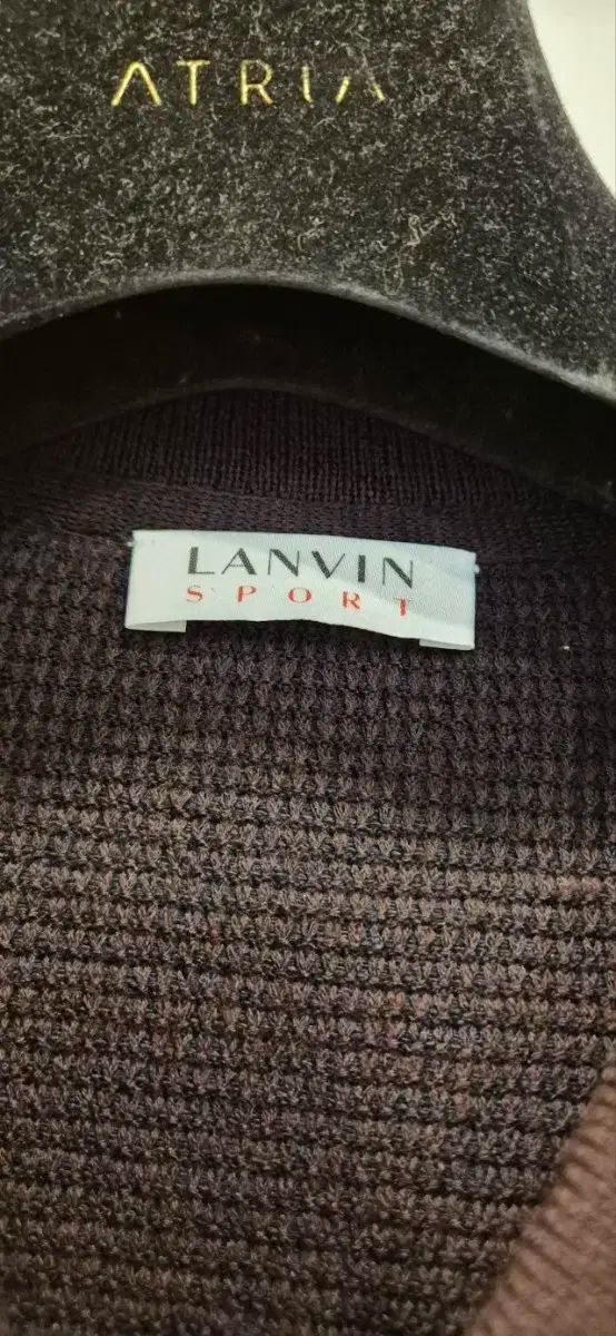 LANVINスポーツ 100 バーガンディ ジップアップニットカーディガン 無地シャツ ジョガーパンツ