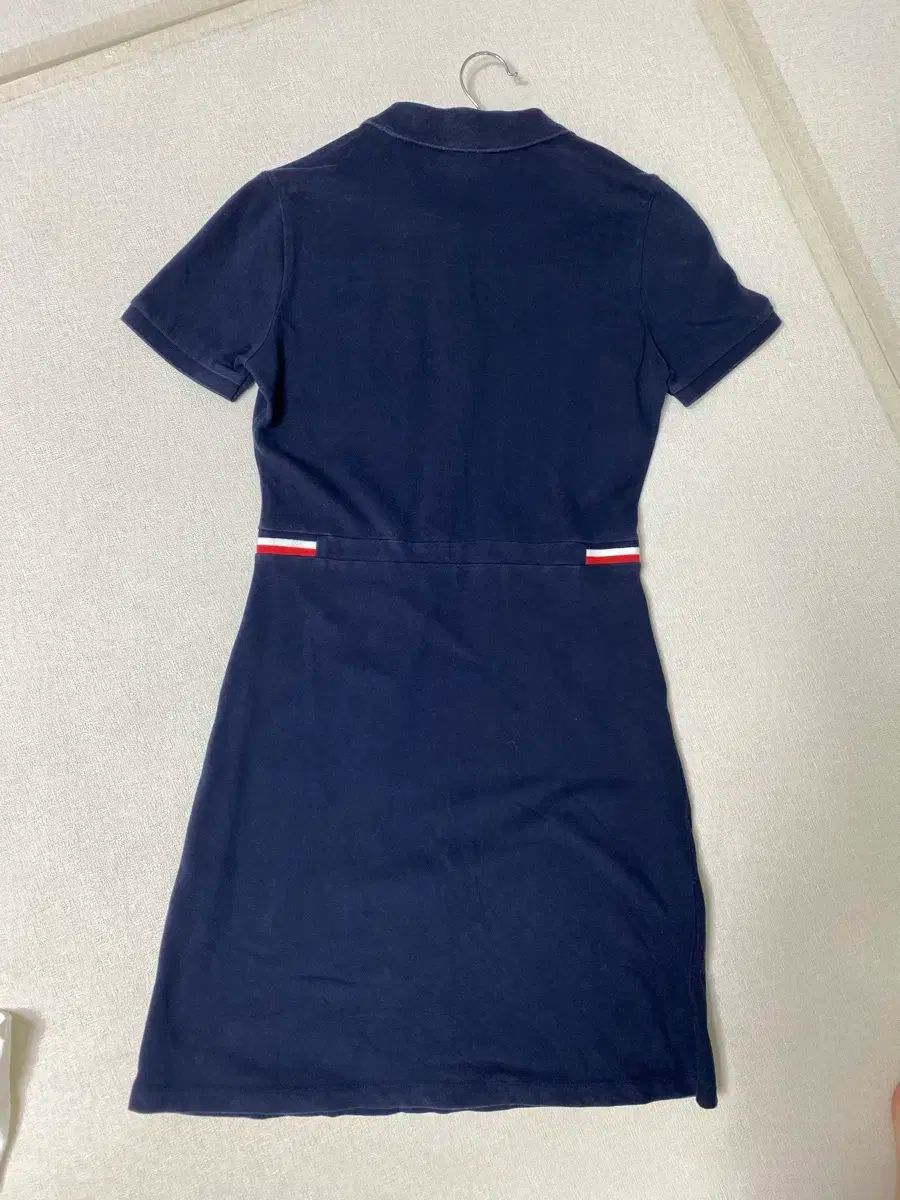 美品　LACOSTE パイル地テニスワンピース 36 LACOSTE(ラコステ) テニス ワンピース ネイビー 36 - メルカリ