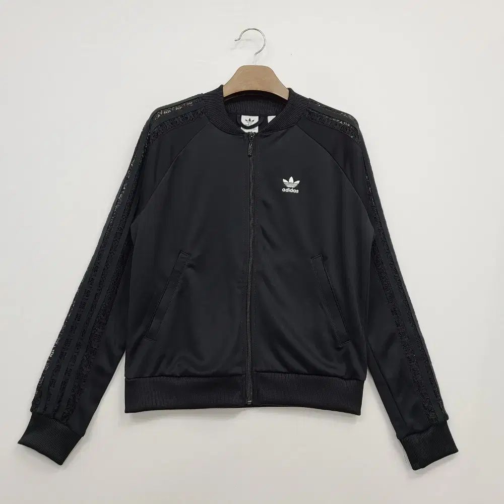 アディダス XS 女性 黒 ジャージーセットアップ スリーライン レース ジャージセットアップ アリス