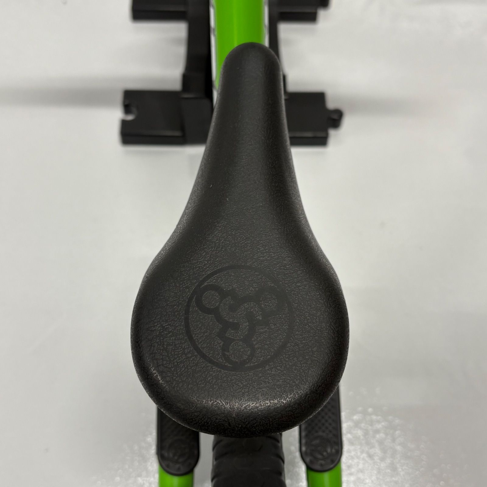 極美品！STRIDER ストライダー スポーツ グリーン 12インチ Amazon.co