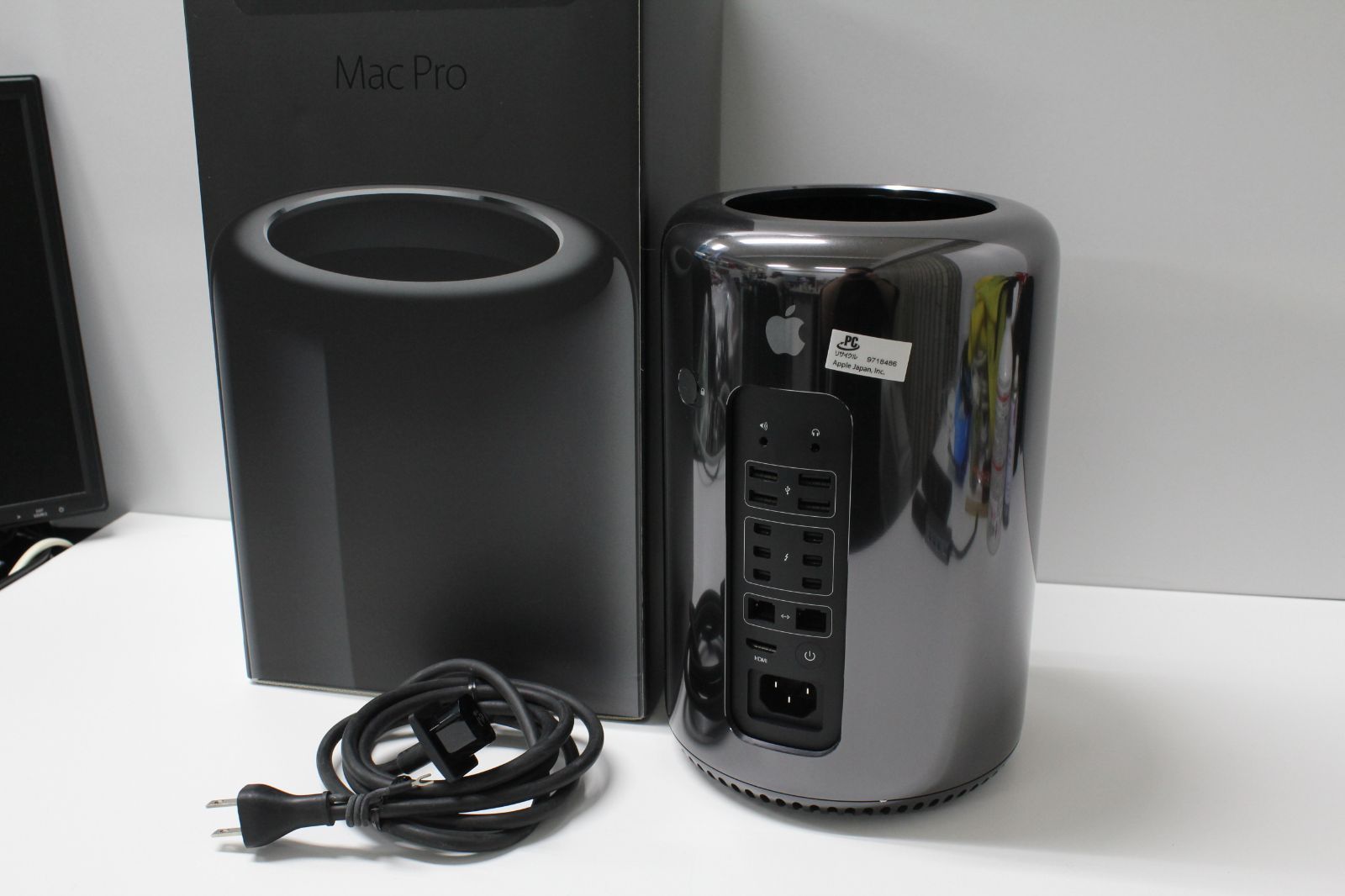 Mac Pro（Late 2013）256GB/64GB〈MD878J/A〉⑥