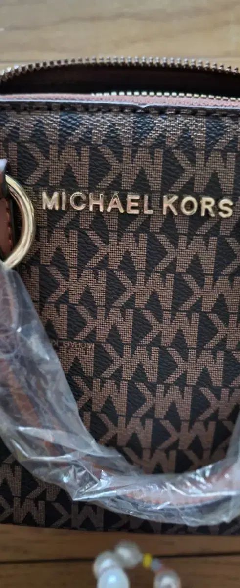 ほぼ新品 Louis Quatorze(ルイカトーズ) ミニキャビア サドル