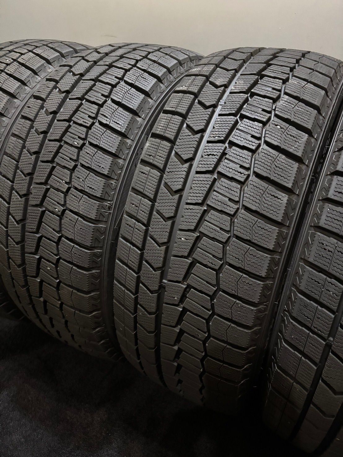 225 55R17 DUNLOP WINTER MAXX WM02 22年製 スタッドレス 4本 XV フォレスター アルファード ヴェルファイア 南8-K337