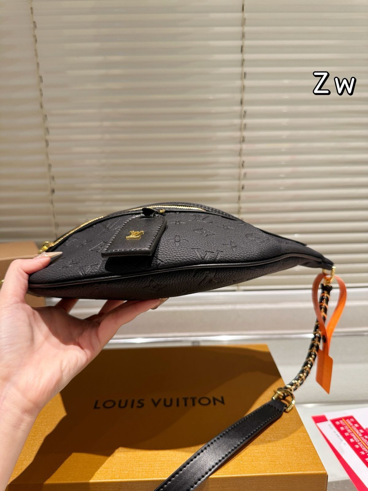 大幅再お値下げ‼️ルイヴィトン グローブ　　　　　　　　　975 ルイ・ヴィトン LOUIS VUITTON タンブール エボリューション