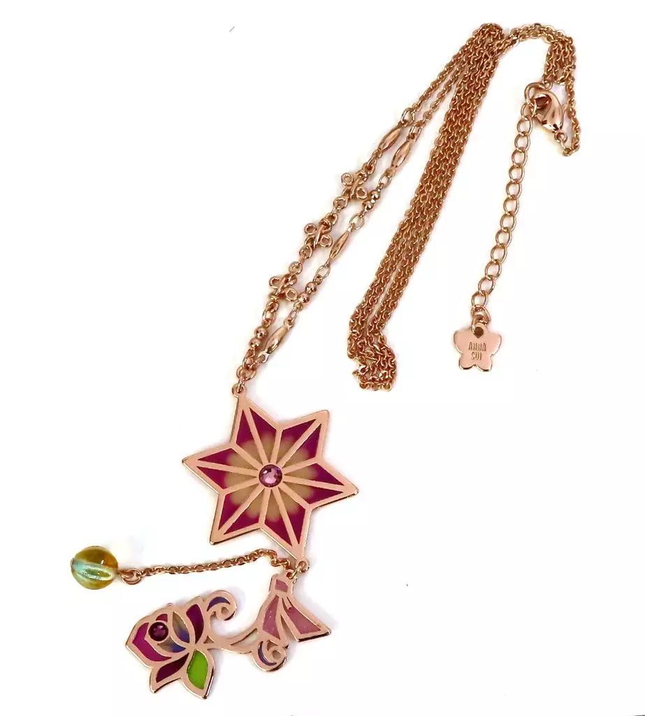 銀製品・指輪・アクセサリー(キャラクター)　竈門禰豆子 かんざし 「鬼滅の刃×ANNA SUI」 中古】銀製品・指輪・アクセサリー 竈門禰豆子 ネックレス 「鬼