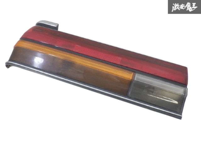 ストア出品!】 トヨタ 純正 GX71 マーク2 マークII テール ストア出品!】 トヨタ 純正 GX71 マーク2 マークII テール