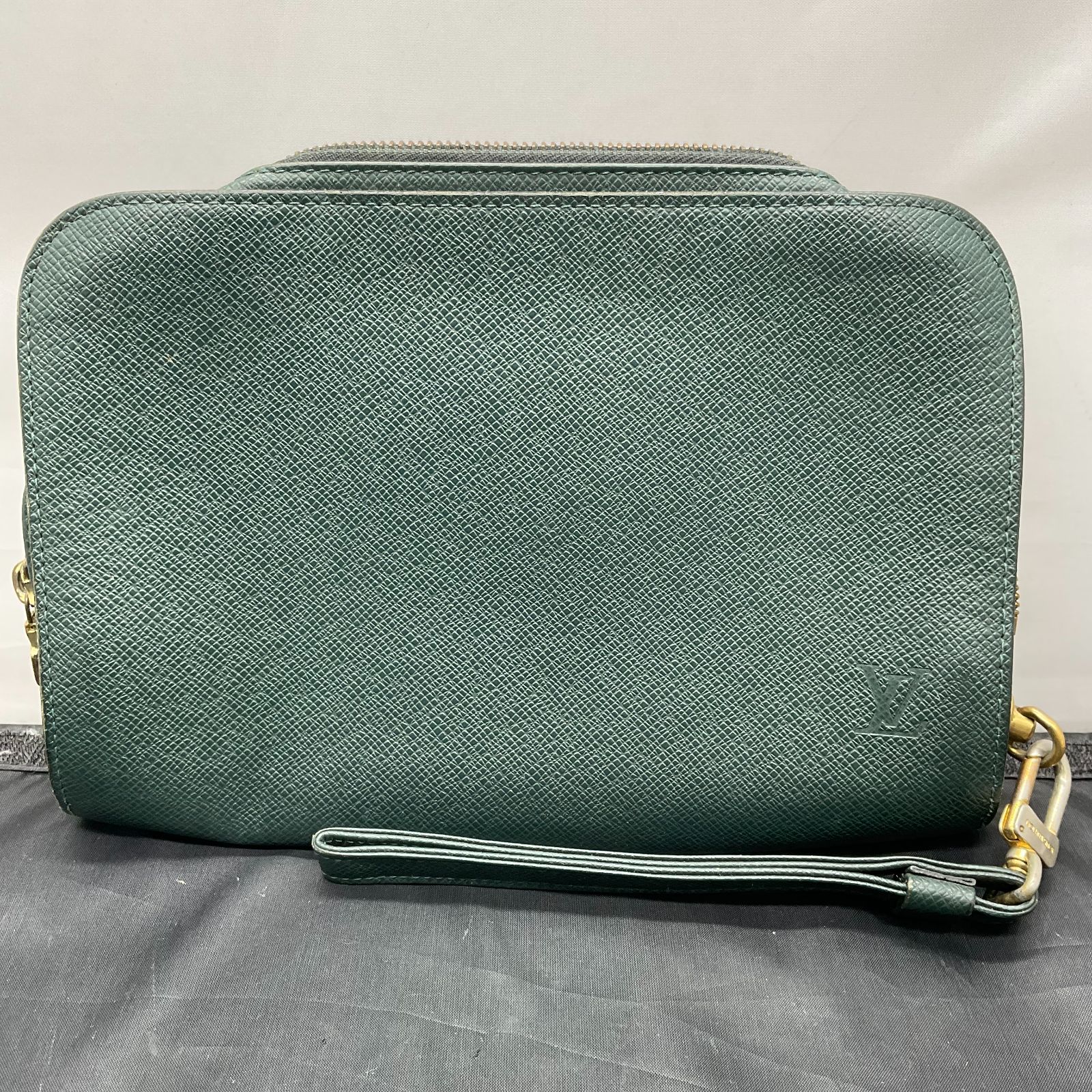 ルイヴィトン タイガ クラッチバッグ B25082811